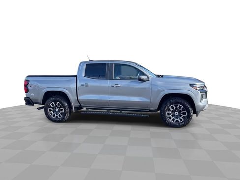 Used 2025 Chevrolet Colorado Z71 w/ Technology Package image 9