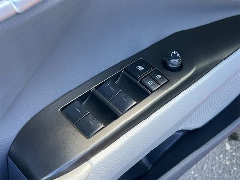 Used 2024 Toyota Camry SE image 26