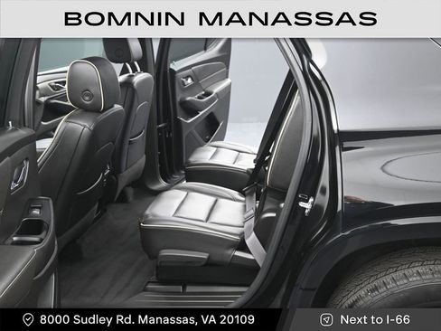 Used 2023 Chevrolet Traverse Premier w/ Redline Edition image 11