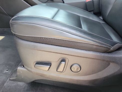 Used 2025 Kia Telluride S FWD image 12