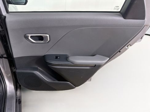 Used 2025 Kia K4 FWD image 28