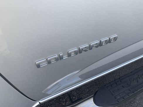 Used 2017 Chevrolet Colorado Z71 AWD/4WD image 28