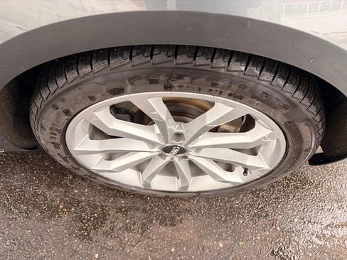 Used 2019 Audi A4 2.0T Premium w/ Convenience Package image 44