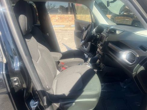 Used 2019 Jeep Renegade Sport w/ Sport Appearance Group AWD/4WD image 38