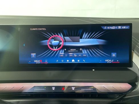 New 2026 BMW X3 xDrive30 w/ Premium Package image 16