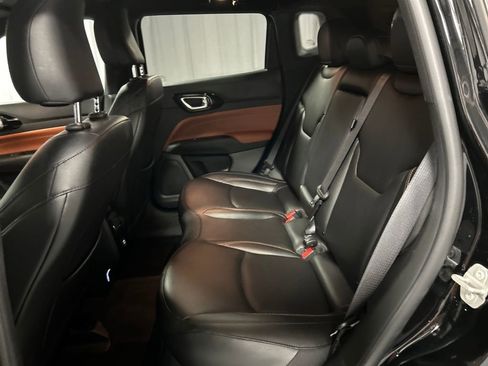 Used 2024 Jeep Compass Limited image 23