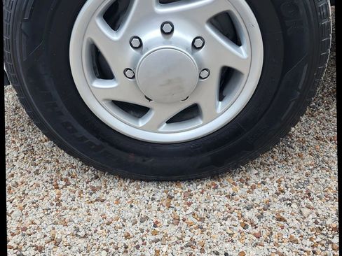 Used 2024 Ford E-350 and Econoline 350 Super Duty w/ Power Windows & Locks Group image 45