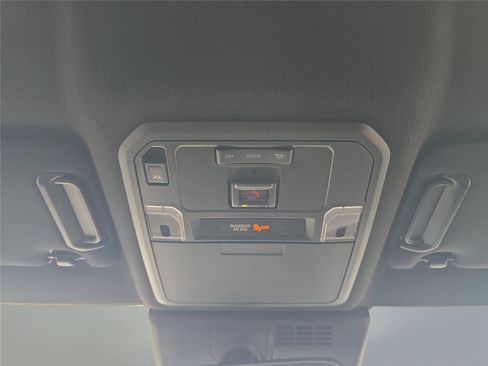 Used 2026 Toyota 4Runner SR5 AWD/4WD image 17