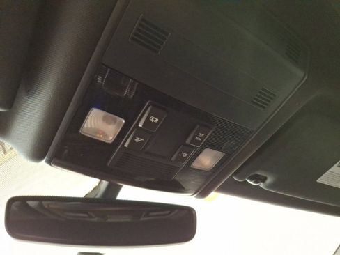 Used 2019 Volkswagen Jetta GLI image 23