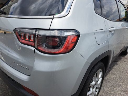 Used 2025 Jeep Compass Limited AWD/4WD image 23