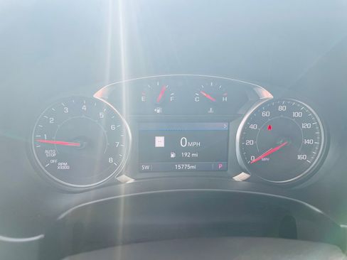 Used 2024 GMC Terrain SLE w/ Driver Convenience Package image 25