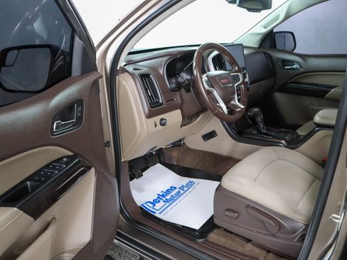 Used 2016 GMC Canyon SLE RWD image 3