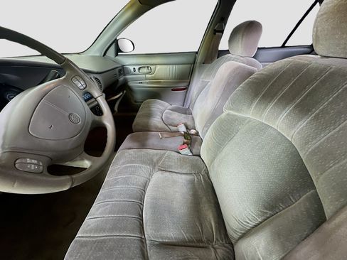 Used 2000 Buick Century Custom w/ Elite Pkg FWD image 12