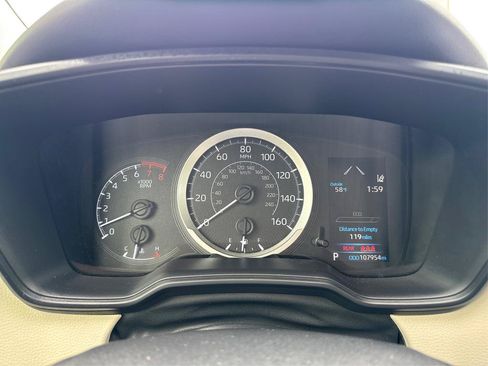Used 2020 Toyota Corolla LE FWD image 11