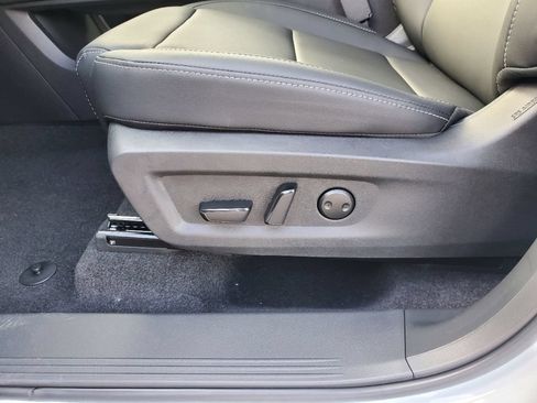 New 2025 Nissan Murano SV AWD/4WD image 17