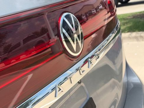 Used 2026 Volkswagen Atlas SE FWD image 11