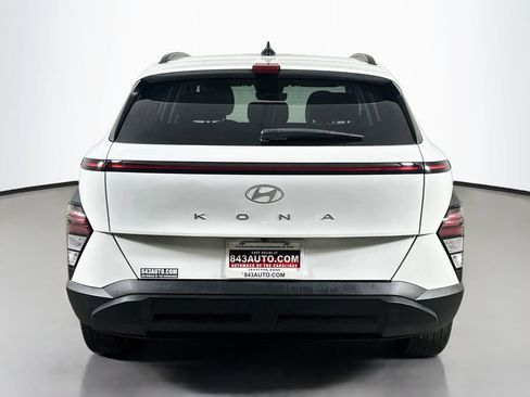 Used 2025 Hyundai Kona SEL FWD image 6