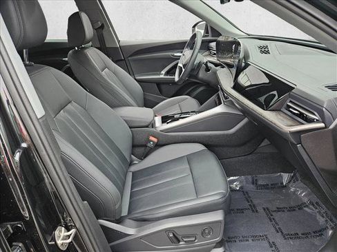 Used 2025 Audi Q5 Premium w/ Convenience Package AWD/4WD image 23