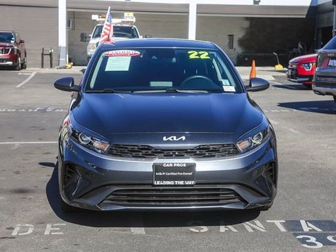 Certified 2022 Kia Forte LXS image 3
