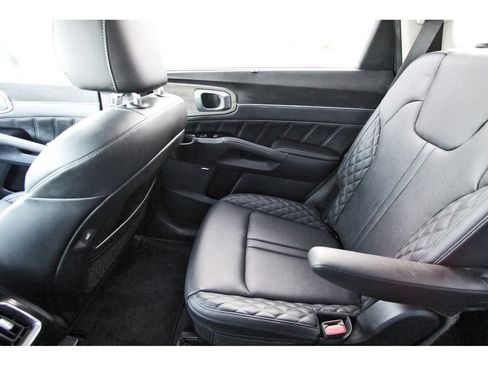 Used 2023 Kia Sorento SX Prestige AWD/4WD image 13