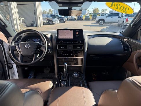 Used 2024 Nissan Armada Platinum w/ Captain's Chairs Package image 14