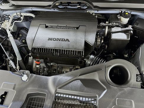 Used 2025 Honda Pilot Black Edition image 32
