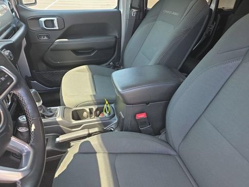 Used 2020 Jeep Gladiator Overland w/ LED Lighting Group AWD/4WD image 17