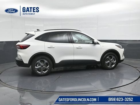 New 2026 Ford Escape ST-Line Select image 3
