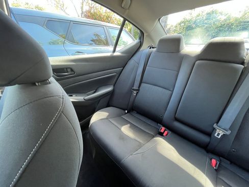 Used 2025 Nissan Altima 2.5 SV FWD image 38