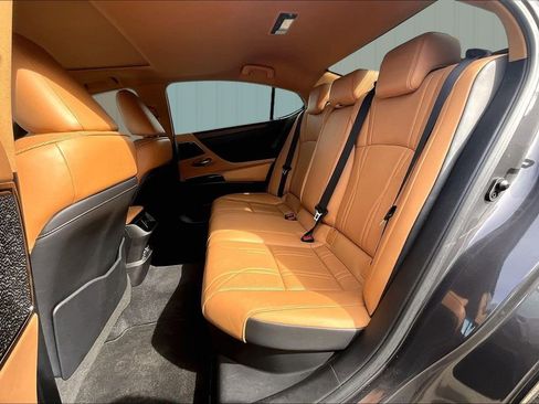 Used 2022 Lexus ES 300h w/ Accessory Package 2 image 20