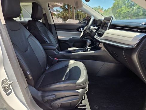Certified 2022 Jeep Compass Limited AWD/4WD image 19