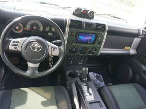 Used 2011 Toyota FJ Cruiser 4WD w/ Trail Teams Special Edition image 4