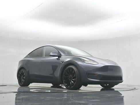 Used 2022 Tesla Model Y Performance image 42