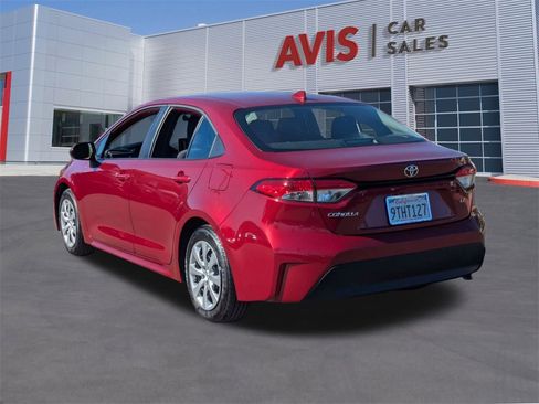 Used 2025 Toyota Corolla LE image 9