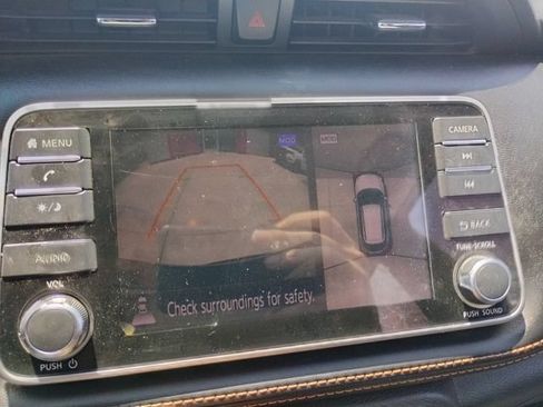 Used 2018 Nissan Kicks SR FWD image 20