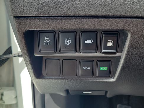 Certified 2019 Nissan Rogue SV FWD image 25