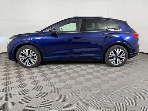 Used 2023 Audi Q4 e-tron Premium w/ Convenience Package RWD image 2