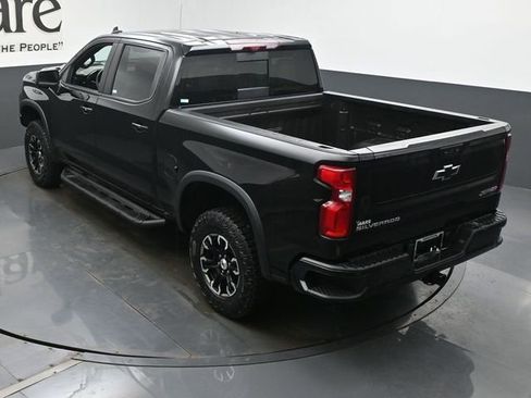 Used 2024 Chevrolet Silverado 1500 ZR2 w/ Technology Package image 39