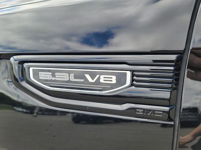 Used 2024 GMC Sierra 1500 Pro w/ Graphite Edition