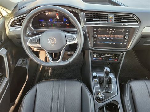 Used 2024 Volkswagen Tiguan Wolfsburg Edition image 27