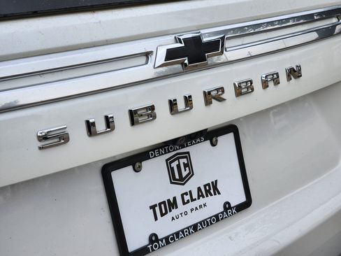 Used 2023 Chevrolet Suburban High Country image 10