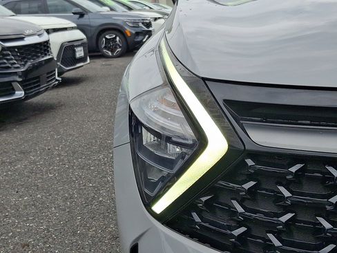 Used 2023 Kia Sportage X-Line w/ X-Line Premium Package image 9