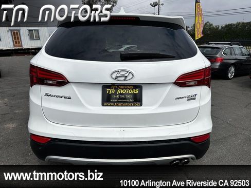Used 2015 Hyundai Santa Fe Sport 2.0T w/ Option Group 05 FWD image 5