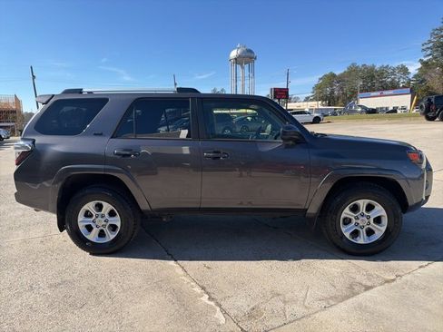 Used 2023 Toyota 4Runner SR5 image 5