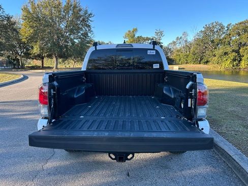 Certified 2022 Toyota Tacoma TRD Sport image 10