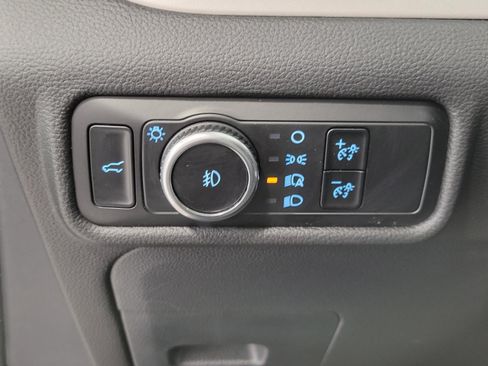 Certified 2023 Ford Explorer XLT w/ Equipment Group 202A AWD/4WD image 11