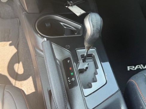 Used 2017 Toyota RAV4 SE FWD image 25
