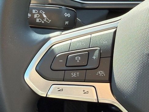 New 2026 Volkswagen Taos SE AWD/4WD image 11