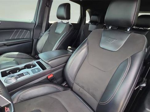 Used 2023 Ford Edge ST image 27