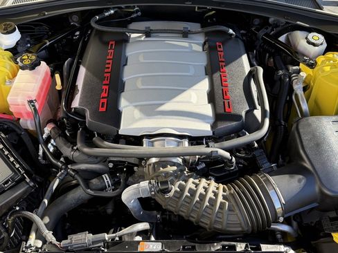 Used 2017 Chevrolet Camaro SS image 7